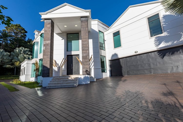 GRATAMIRA_POBLADO_LOMA_DE_LOS_BALSOS