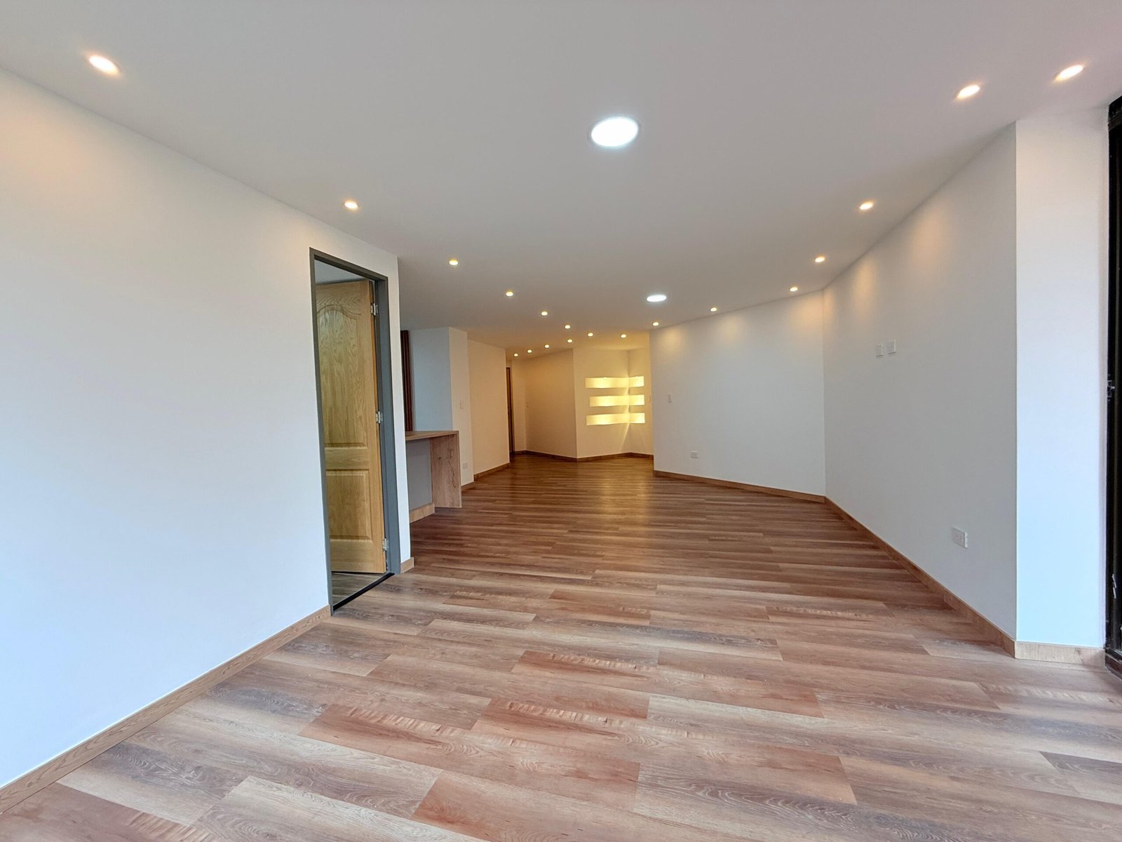 APARTAMENTO_CERCA_DEL_PARQUE_LAURELES_MEDELLIN