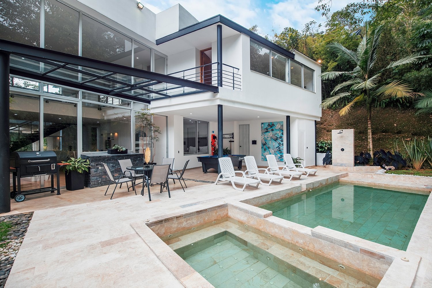 CASA_EN_EL_POBLADO_VILLA_BLANCA_MEDELLIN